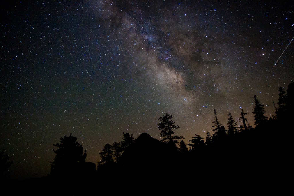 Night-Sky-In-Yosemite-by-nimishgogri